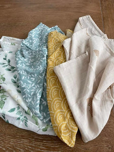 Ivy Floral Muslin Lovey Blanket / Muslin Lovey Blanket / Lightweight Lovey / Soft Blanket / Floral Lovey / Muslin Security Blanket