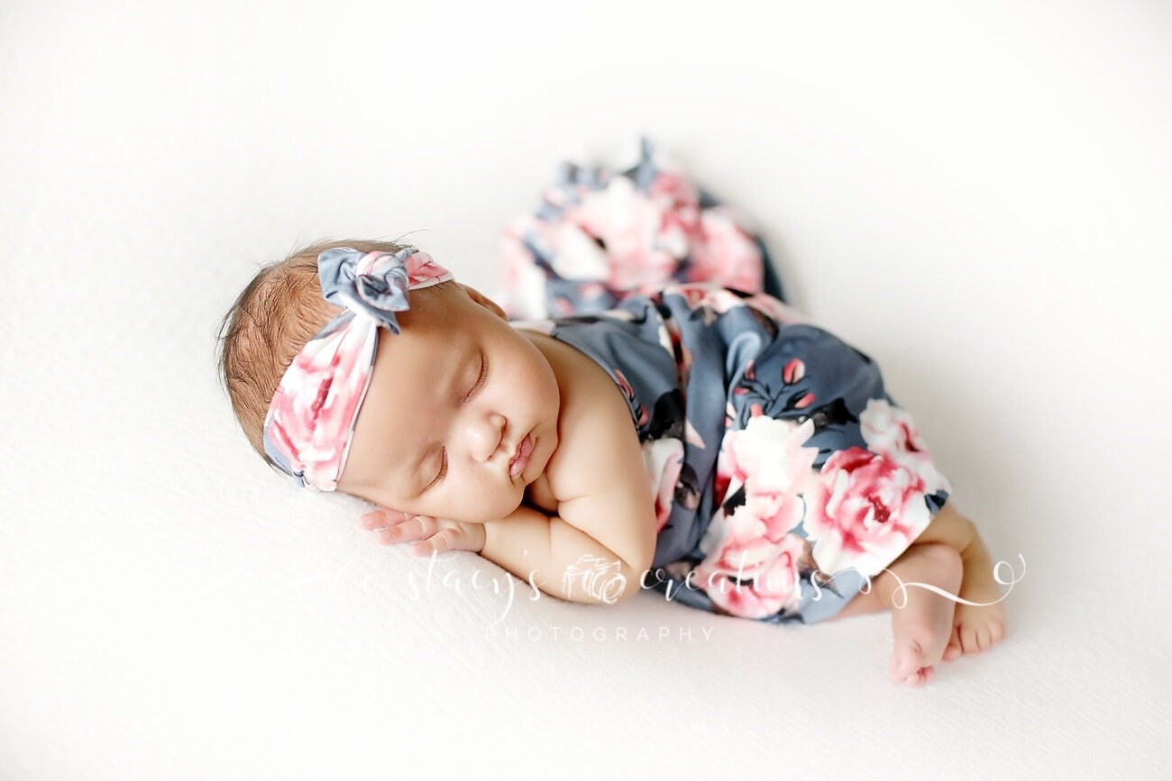Gray Floral Swaddle Blanket / Bow Headband / Headband Swaddle Set / Lightweight Baby Blanket /Swaddling Blanket / Baby Blanket / Baby Gift