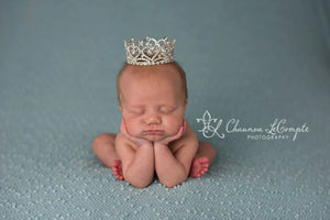 Newborn Rhinestone Crown / First Birthday Crown / Baby Shower Gift / Newborn Photo Prop / Flower Girl Crown / Baby Girl Crown / Heart Crown